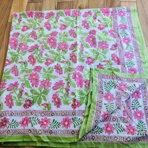 POMEGRANATE Inc. Beautiful Floral Shawl/Scarf